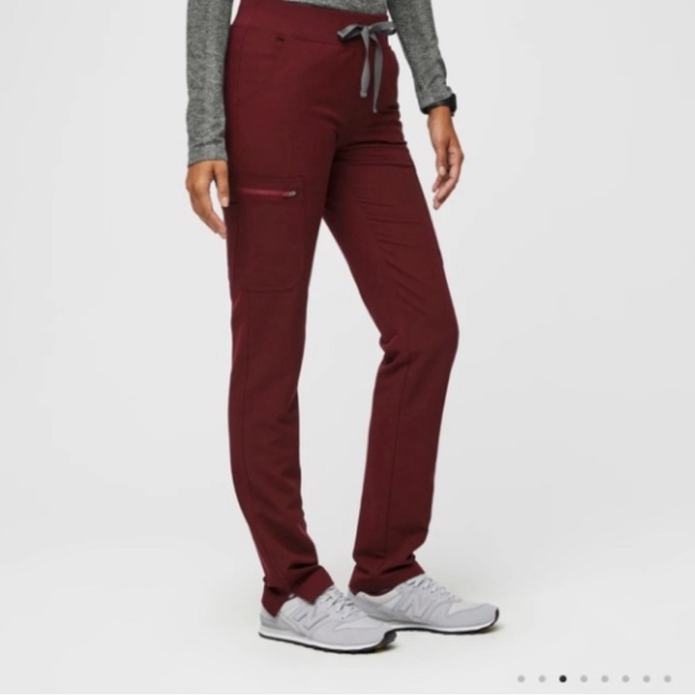 Figs Yola High Waisted 2.0 Scrub Pants In Burgundy Small Tall